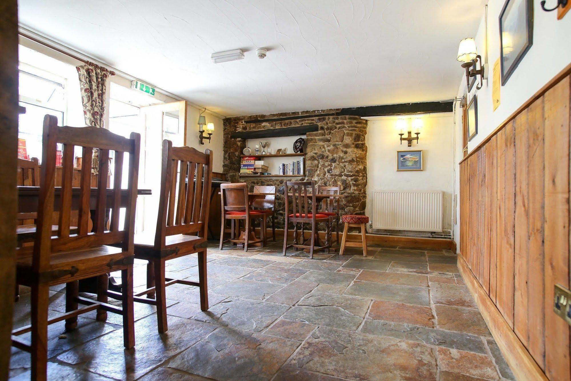 The Haymaker Inn Chard Eksteriør billede